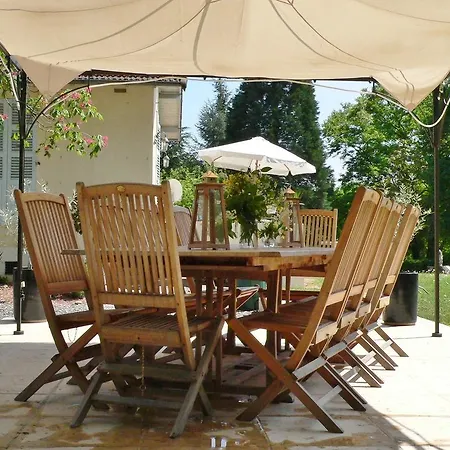 Luxurious Holiday In Auvergne With Private Garden Nyaraló *
