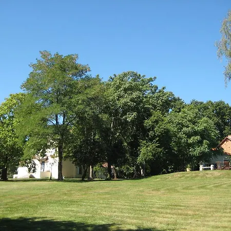 Nyaraló Luxurious Holiday In Auvergne With Private Garden *