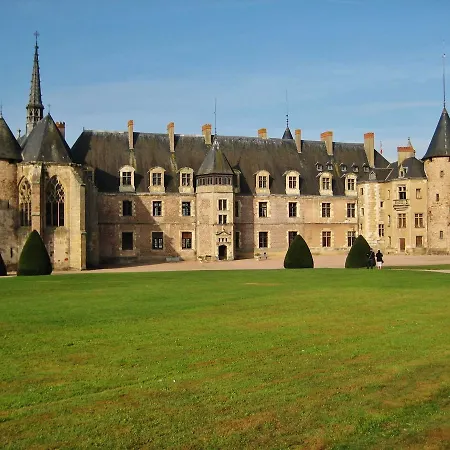 Luxurious Holiday In Auvergne With Private Garden Espinasse-Vozelle