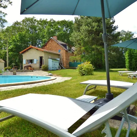 Luxurious Holiday In Auvergne With Private Garden Nyaraló *